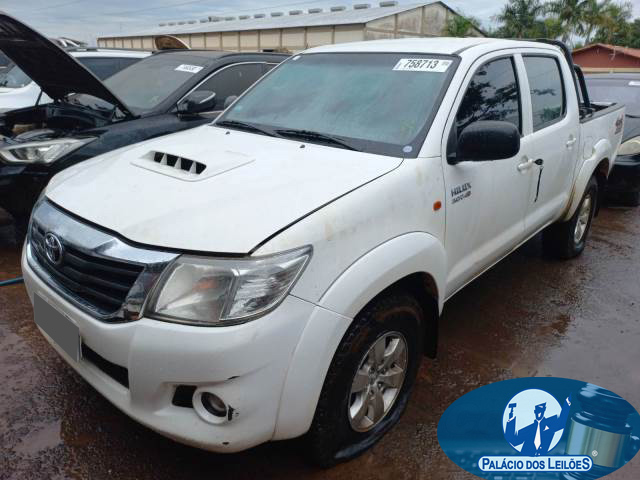 TOYOTA HILUX 3.0 15/15