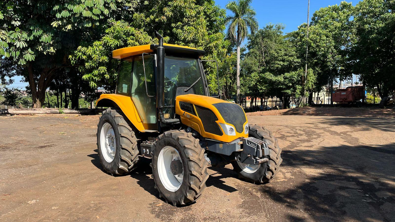VALTRA A750 4X4 2015