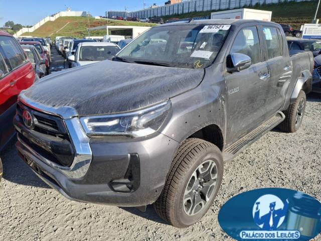 TOYOTA HILUX 2.8 24/25